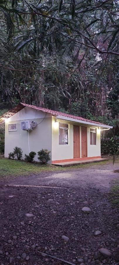 Hostal Y Cabinas Anita-And Rafting Tour! Siqurres Da Alegria المظهر الخارجي الصورة